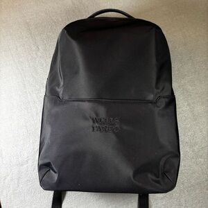 Away The Everywhere Zip Black Backpack Jet  Black